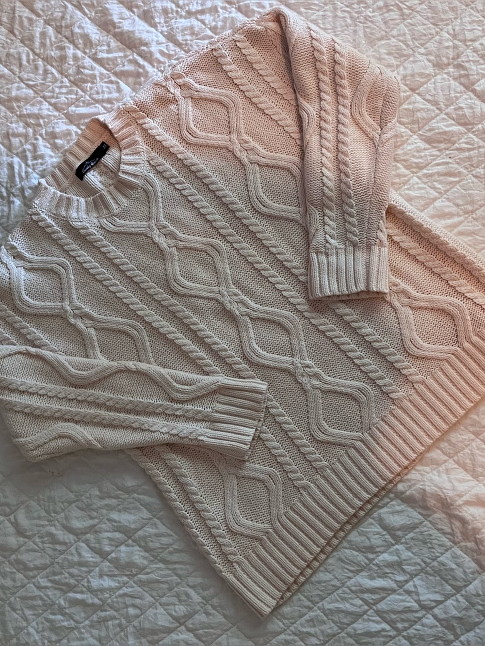 Crewneck Cable Knit Sweater in Pale Pink